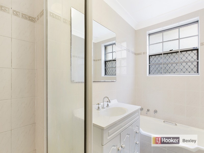 Apartment 2/11-13 Harrow Road, Bexley NSW 2207