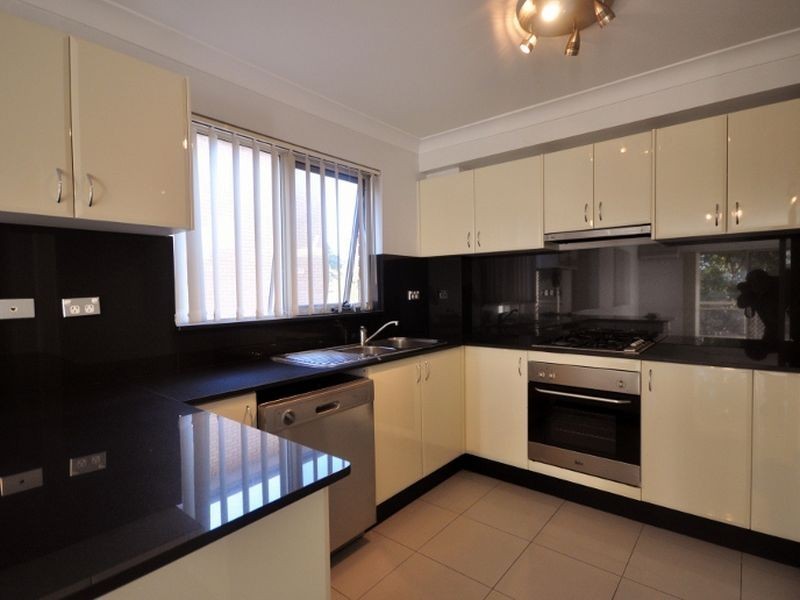 3/4 Oriental Street, Bexley NSW 2207