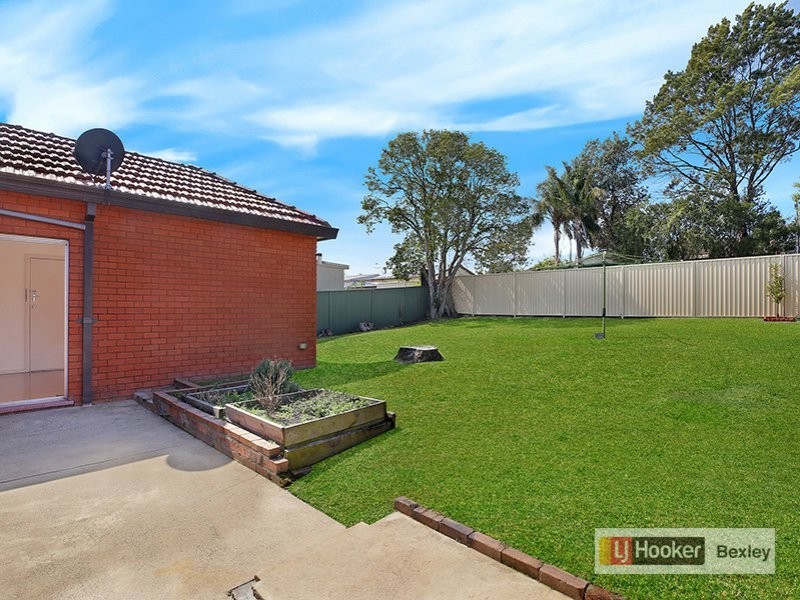 2 Ventura Avenue, Miranda NSW 2228