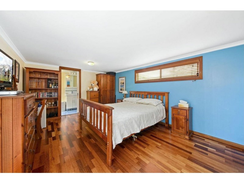 7 Denny Road, Picnic Point NSW 2213