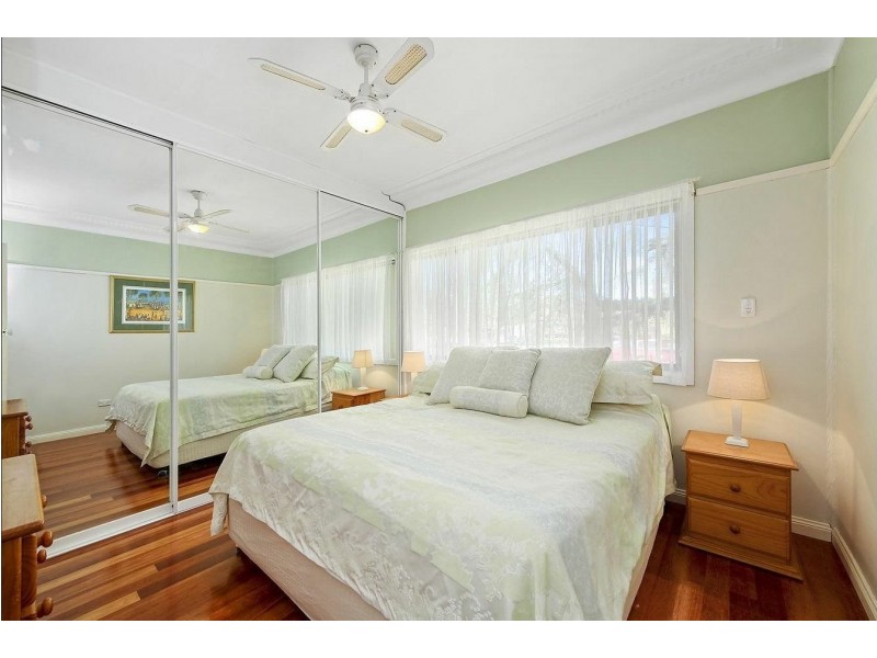 7 Denny Road, Picnic Point NSW 2213