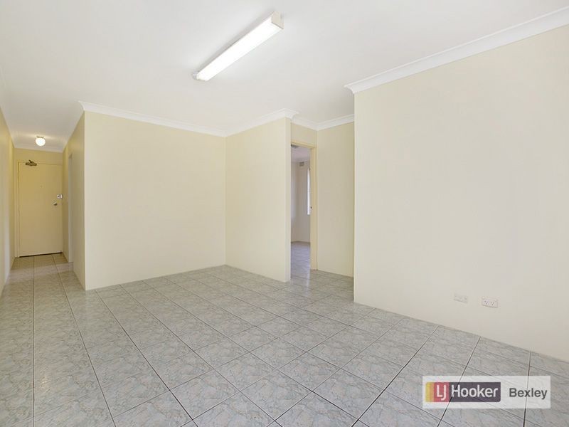 8/11 St Albans Road, Kingsgrove NSW 2208