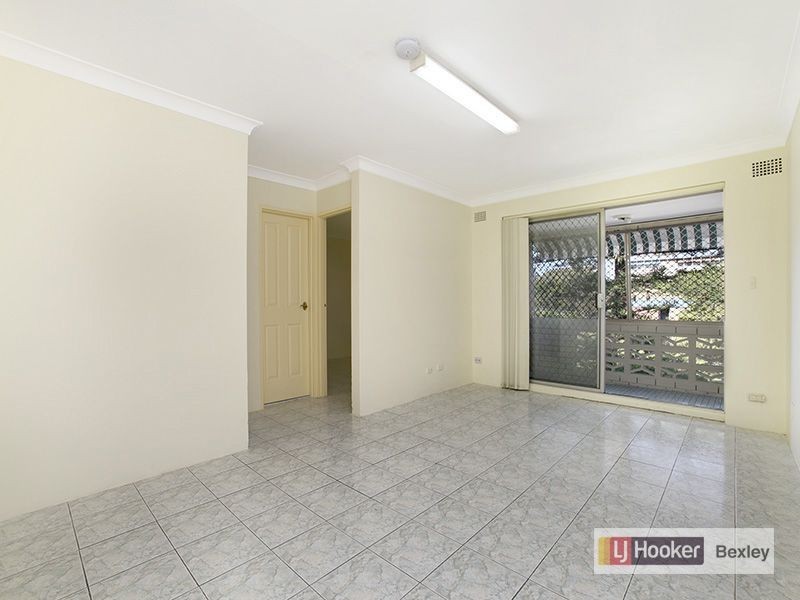 8/11 St Albans Road, Kingsgrove NSW 2208