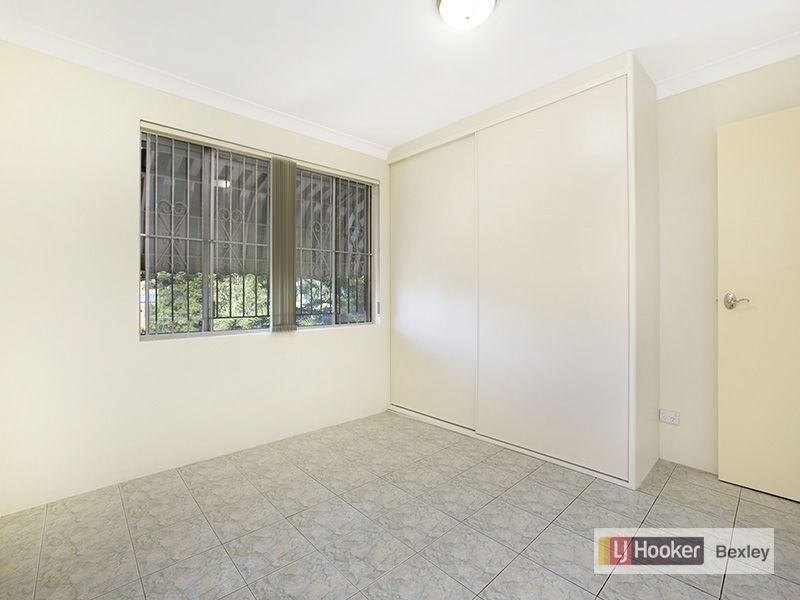 8/11 St Albans Road, Kingsgrove NSW 2208