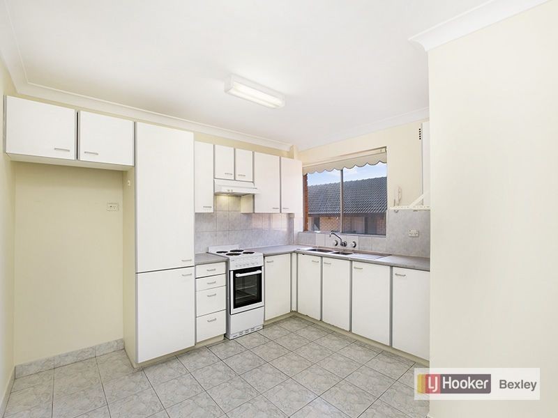8/11 St Albans Road, Kingsgrove NSW 2208