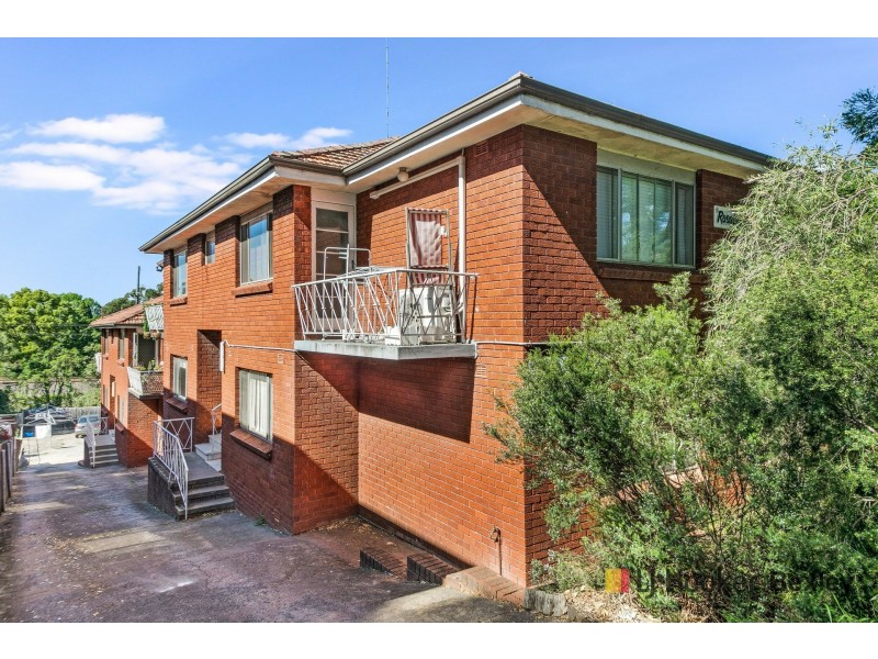 2/25 Victoria Avenue, Penshurst NSW 2222
