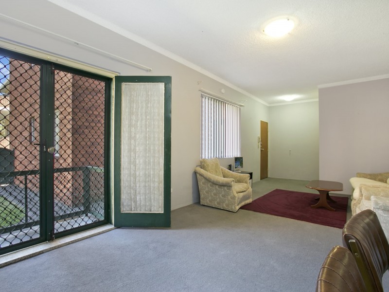 1/3 Short Street, Carlton NSW 2218