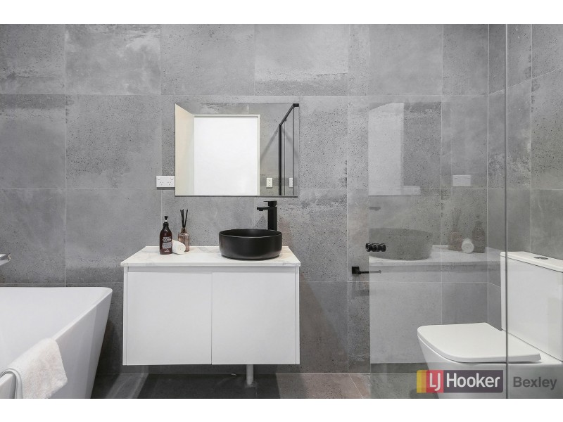 33a Nirimba Ave, Narwee NSW 2209