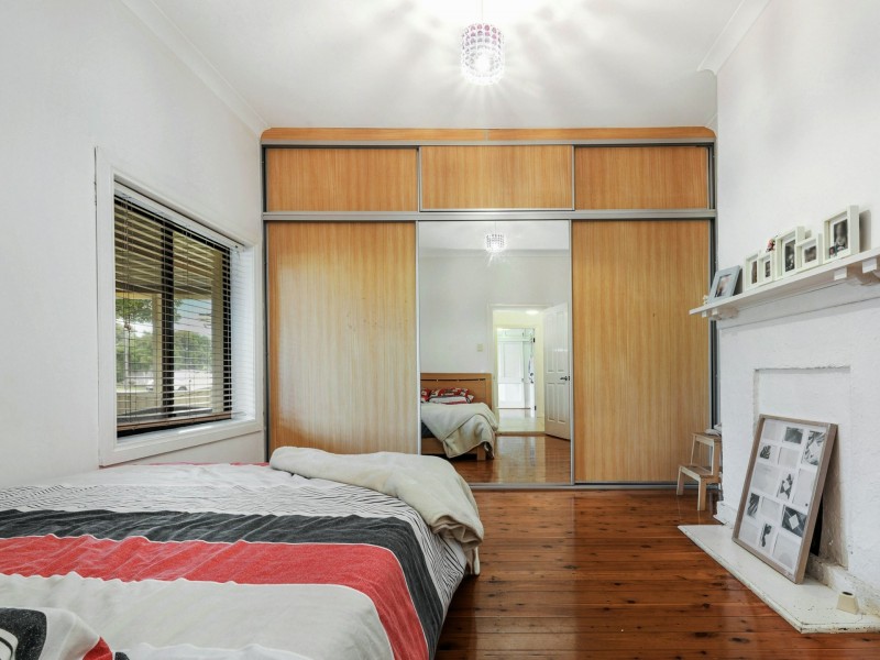 16 Kenyon Road, Bexley NSW 2207