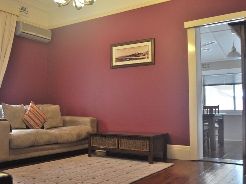 18 Highworth Avenue, Bexley NSW 2207