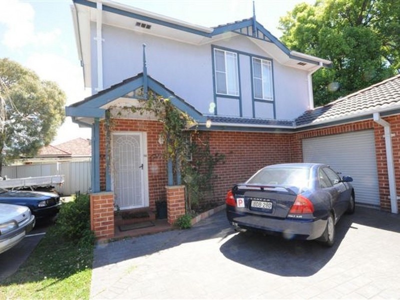 12/586 Forest Road, Bexley NSW 2207