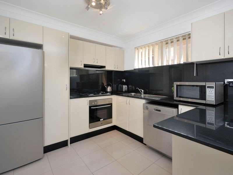 2/4 Oriental Street, Bexley NSW 2207