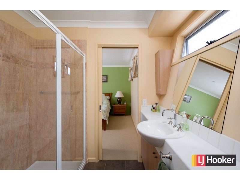 21 Bruce Street, Inverloch VIC 3996