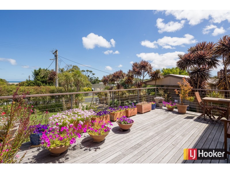 21 Bruce Street, Inverloch VIC 3996