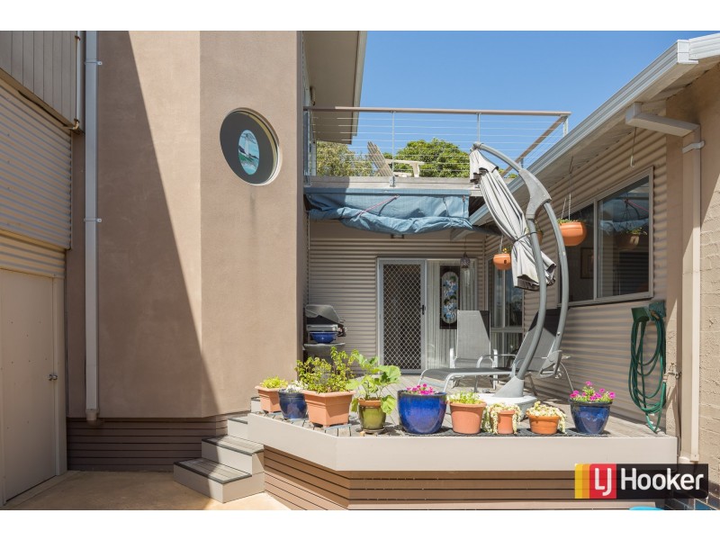 21 Bruce Street, Inverloch VIC 3996