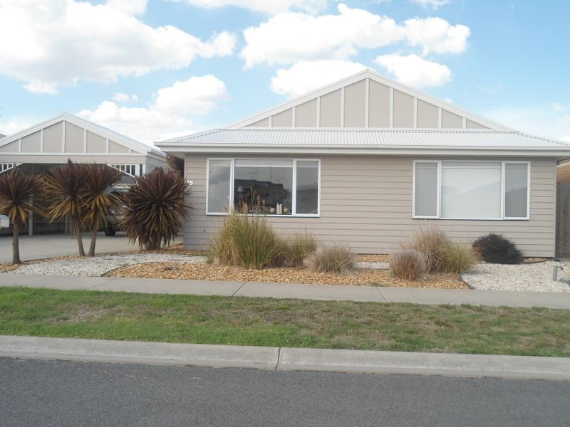 15 Artisan Way, Inverloch VIC 3996