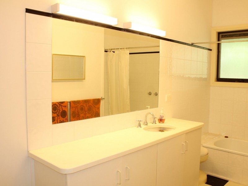 64 Surf Parade, Inverloch VIC 3996