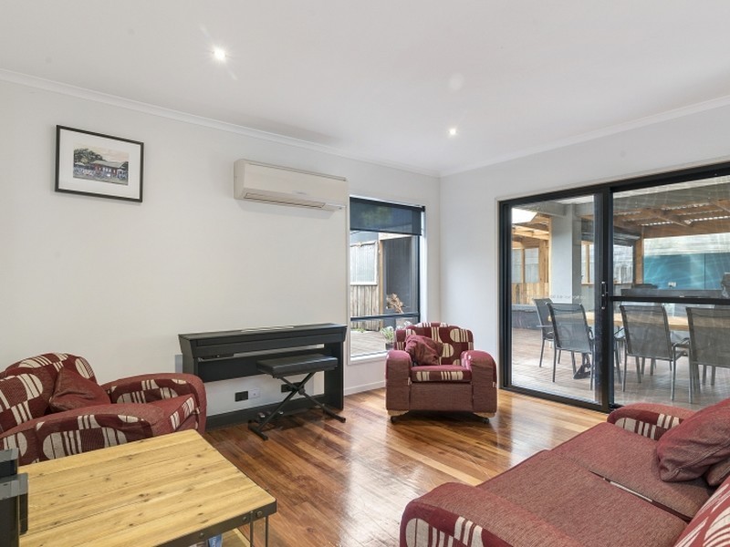 16 Outrigger Drive, Inverloch VIC 3996