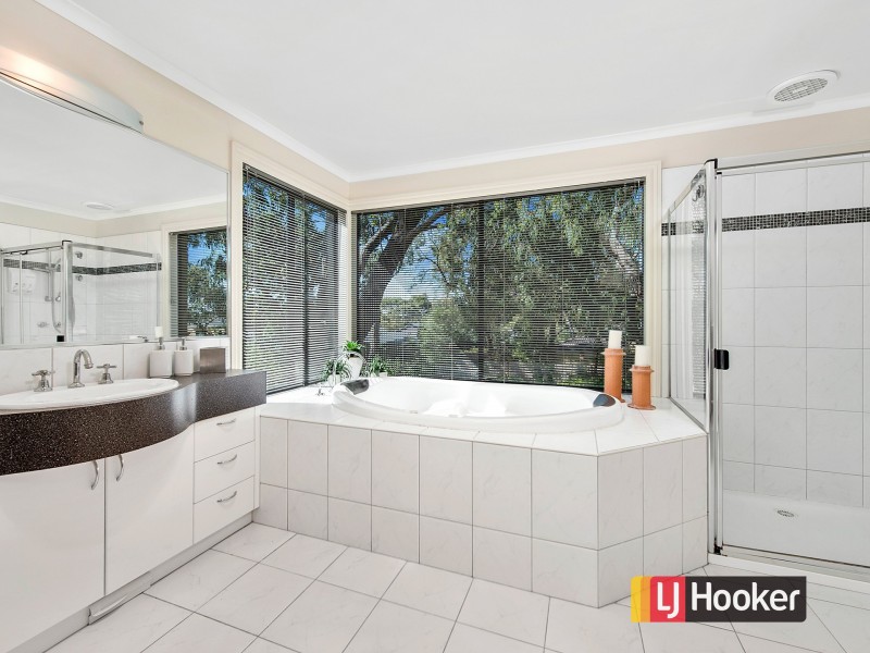50-52 Woodland Heath Drive, Inverloch VIC 3996