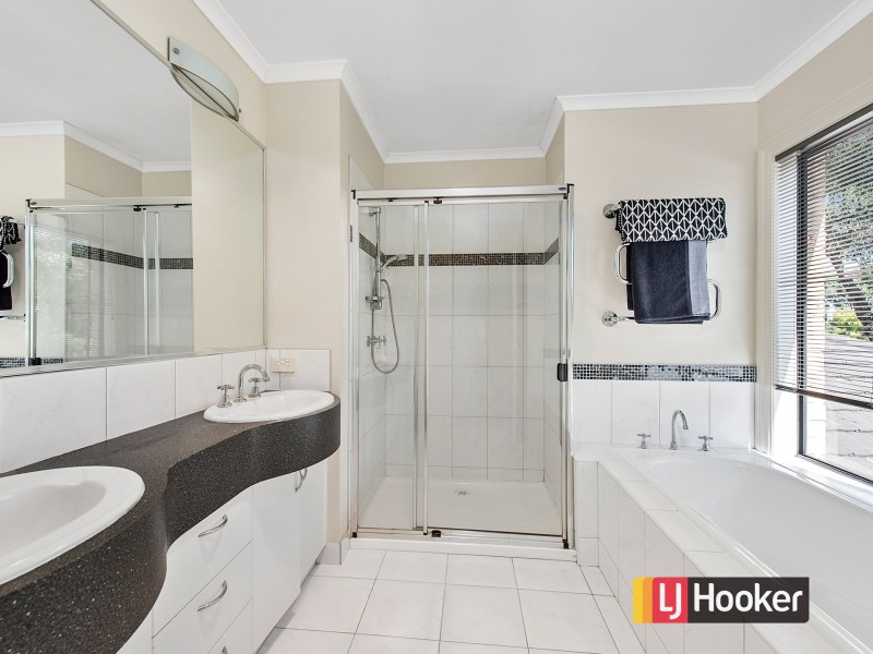 50-52 Woodland Heath Drive, Inverloch VIC 3996