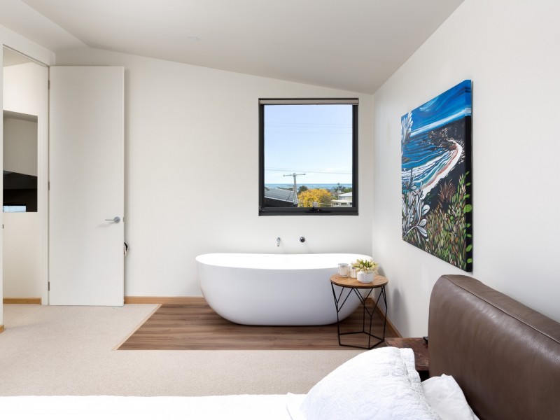 53 Bayview Avenue, Inverloch VIC 3996