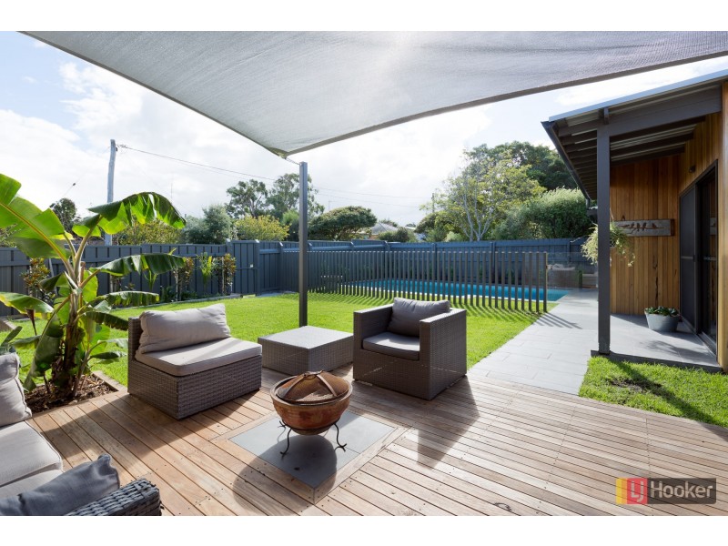 53 Bayview Avenue, Inverloch VIC 3996