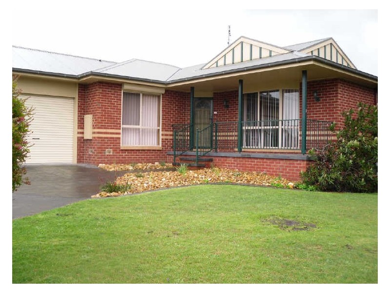 17 Sandymount Avenue, Inverloch VIC 3996