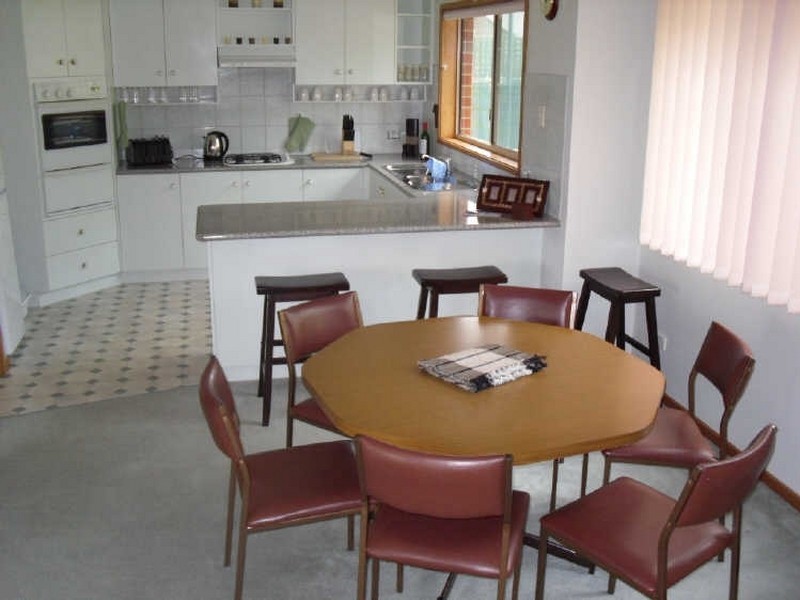 17 Sandymount Avenue, Inverloch VIC 3996