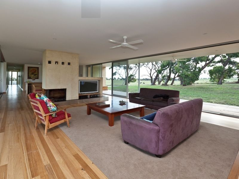 188 Albert Ruttle Drive, Inverloch VIC 3996