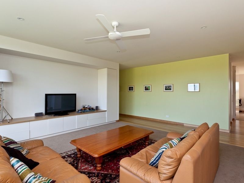 188 Albert Ruttle Drive, Inverloch VIC 3996