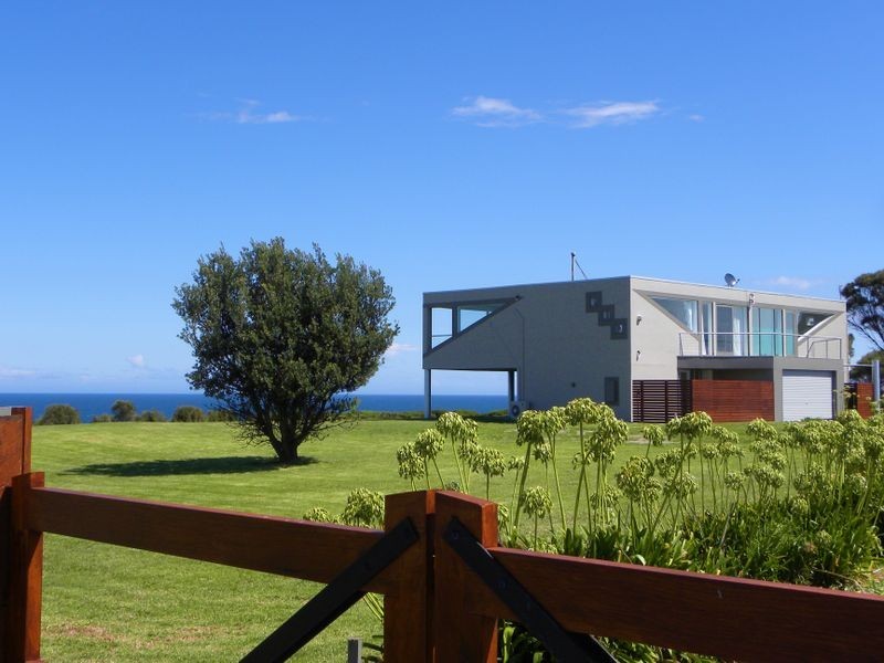 15 Struan Road, Cape Paterson VIC 3995