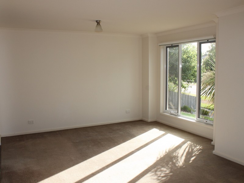 4 Headland Way, Inverloch VIC 3996