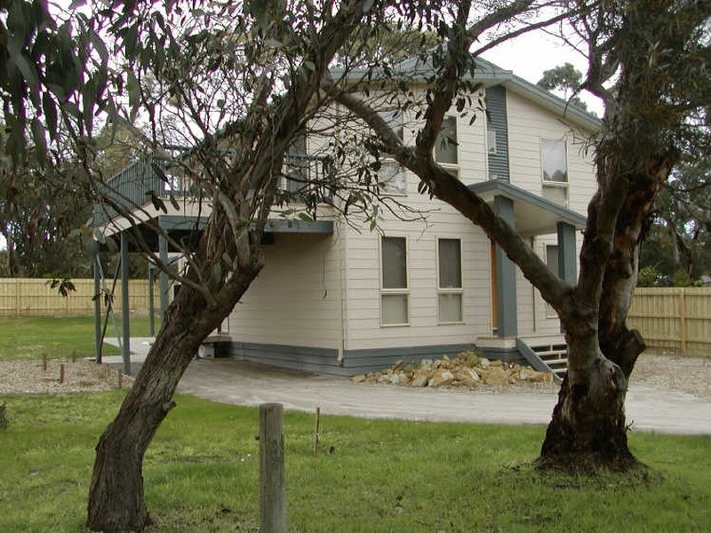 25 Halford Street, Inverloch VIC 3996