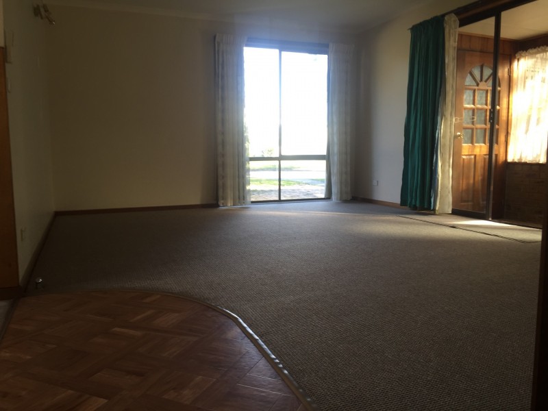 7 Gordon Avenue, Inverloch VIC 3996