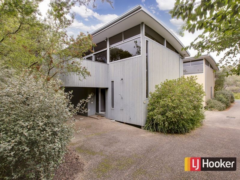 2/2 Sand Court, Inverloch VIC 3996