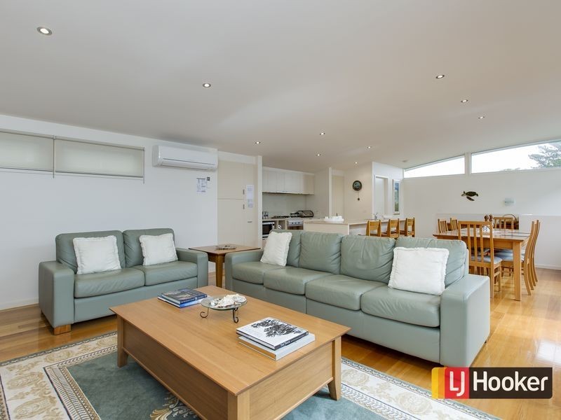 2/2 Sand Court, Inverloch VIC 3996