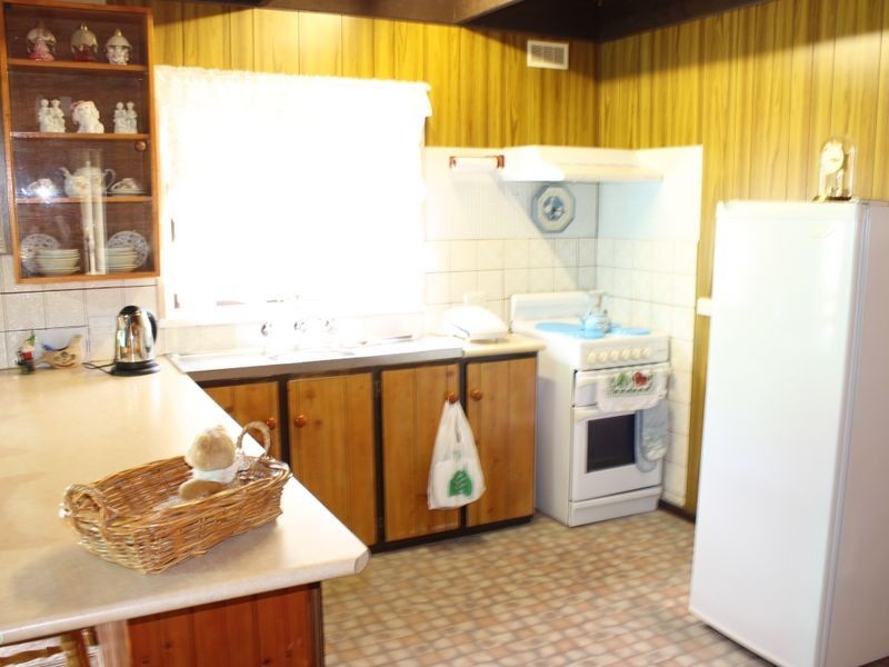 4 Stewart Avenue, Inverloch VIC 3996