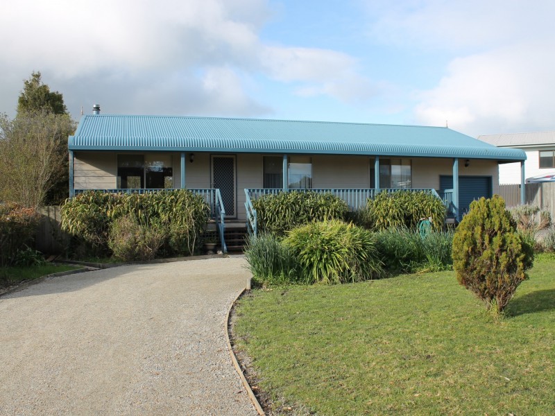 2 Nation Court, Inverloch VIC 3996