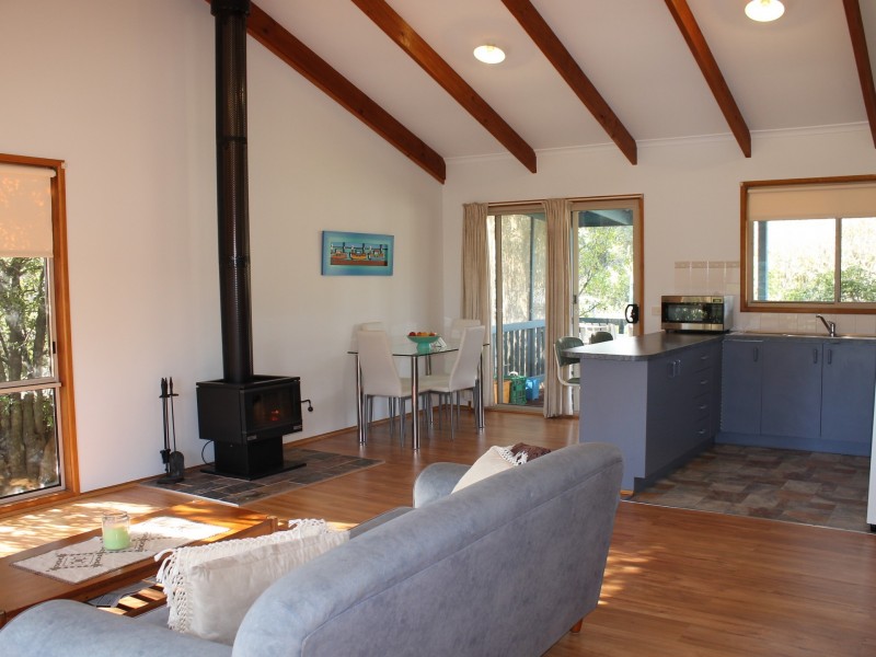 2 Nation Court, Inverloch VIC 3996