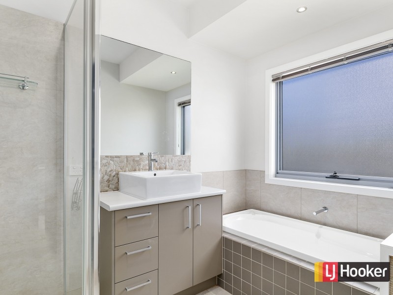 27 Beachcomber Drive, Inverloch VIC 3996