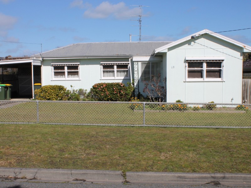 18 Kenneth Street, Inverloch VIC 3996