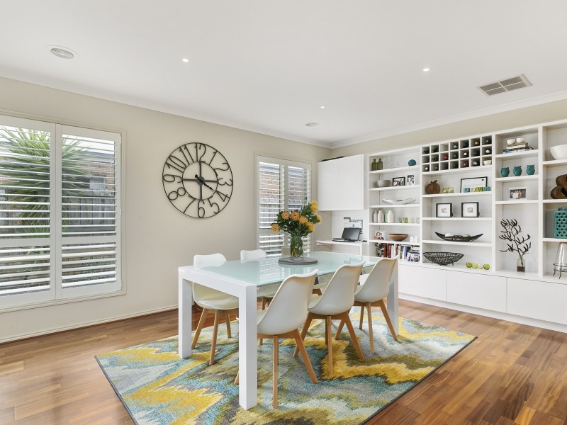 5 Surrey Place, Inverloch VIC 3996