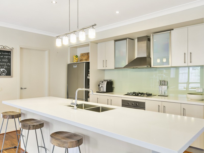 5 Surrey Place, Inverloch VIC 3996