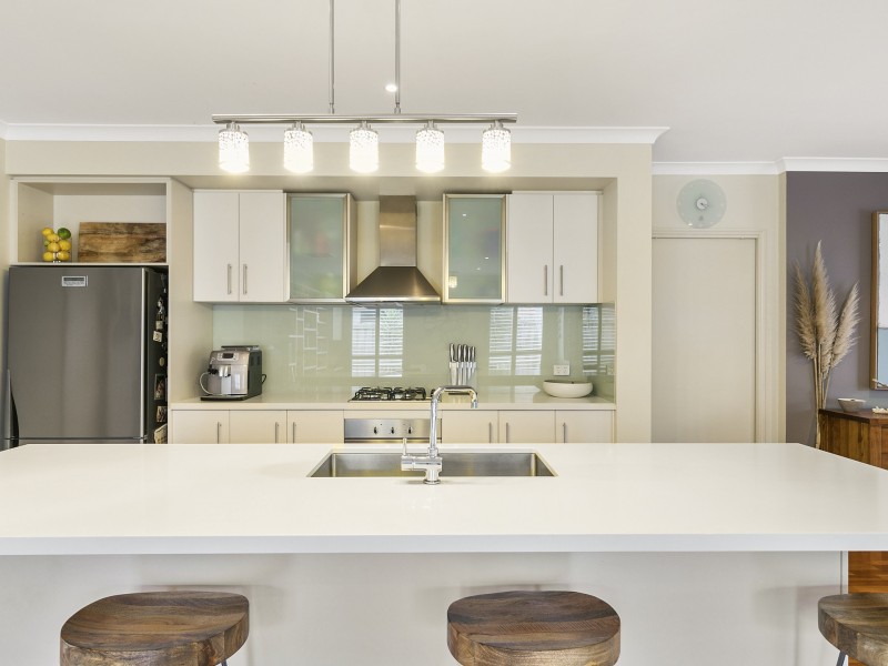 5 Surrey Place, Inverloch VIC 3996