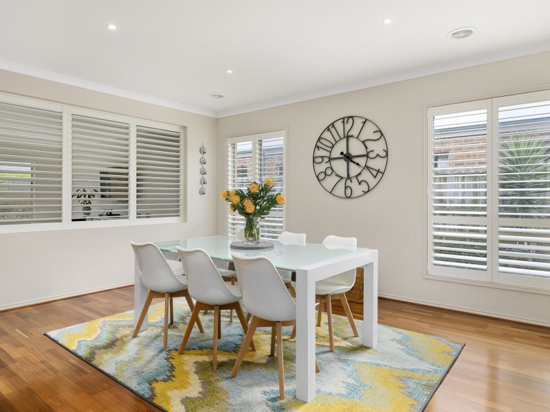 5 Surrey Place, Inverloch VIC 3996