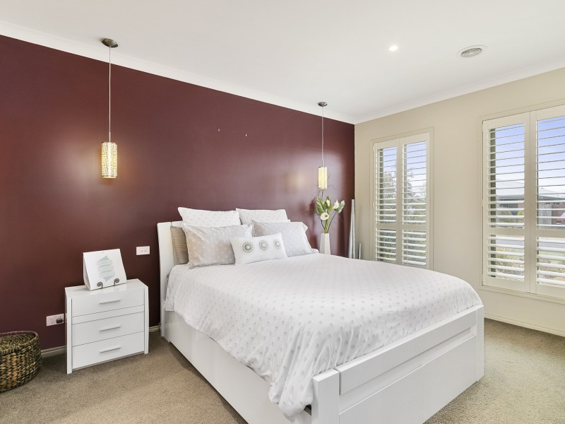 5 Surrey Place, Inverloch VIC 3996