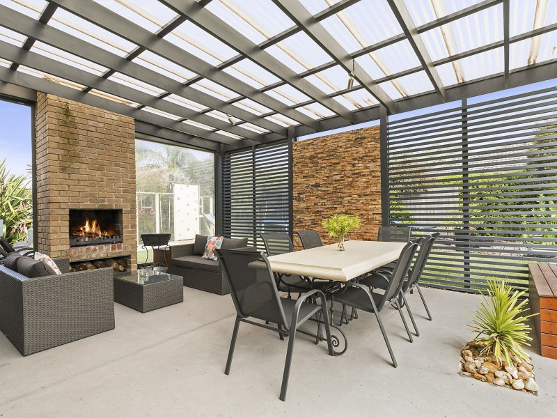 5 Surrey Place, Inverloch VIC 3996