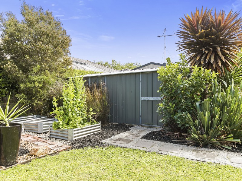 5 Surrey Place, Inverloch VIC 3996