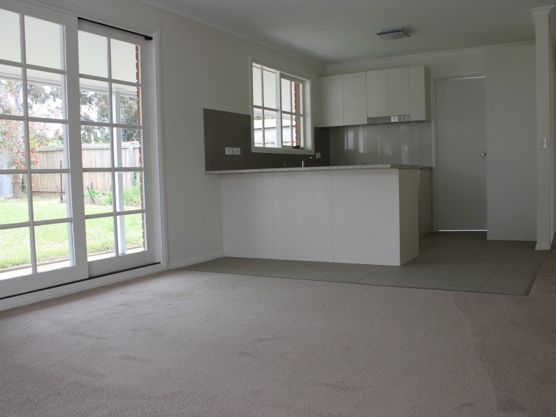 5 Stewart Avenue, Inverloch VIC 3996