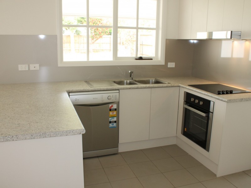 5 Stewart Avenue, Inverloch VIC 3996